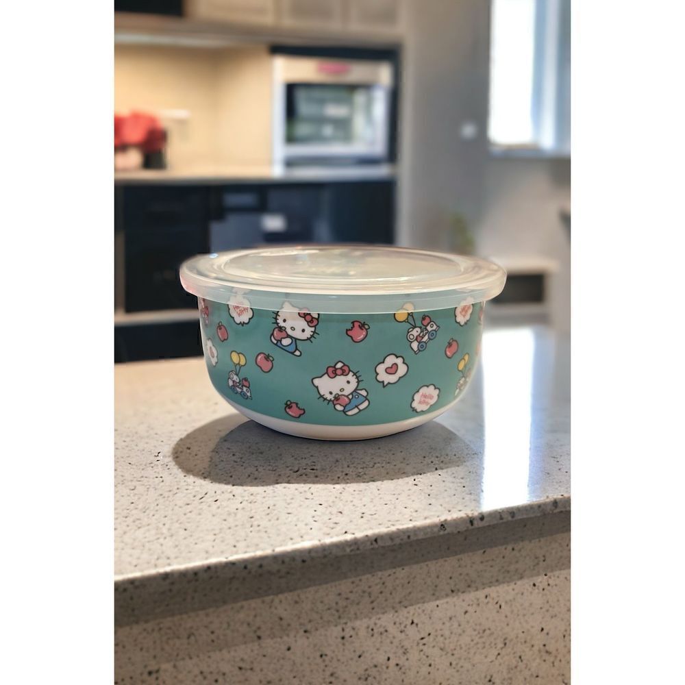 Hello Kitty Ceramic Storage Bowl with vented lid Large size.